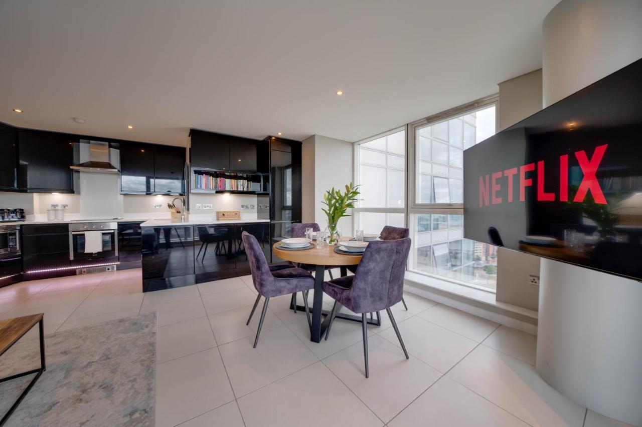 Tallest Building In The City Centre Sleeps 5 Incredible City Mountain And Lagan Views 벨파스트 외부 사진