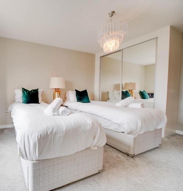 Tallest Building In The City Centre Sleeps 5 Incredible City Mountain And Lagan Views 벨파스트 외부 사진